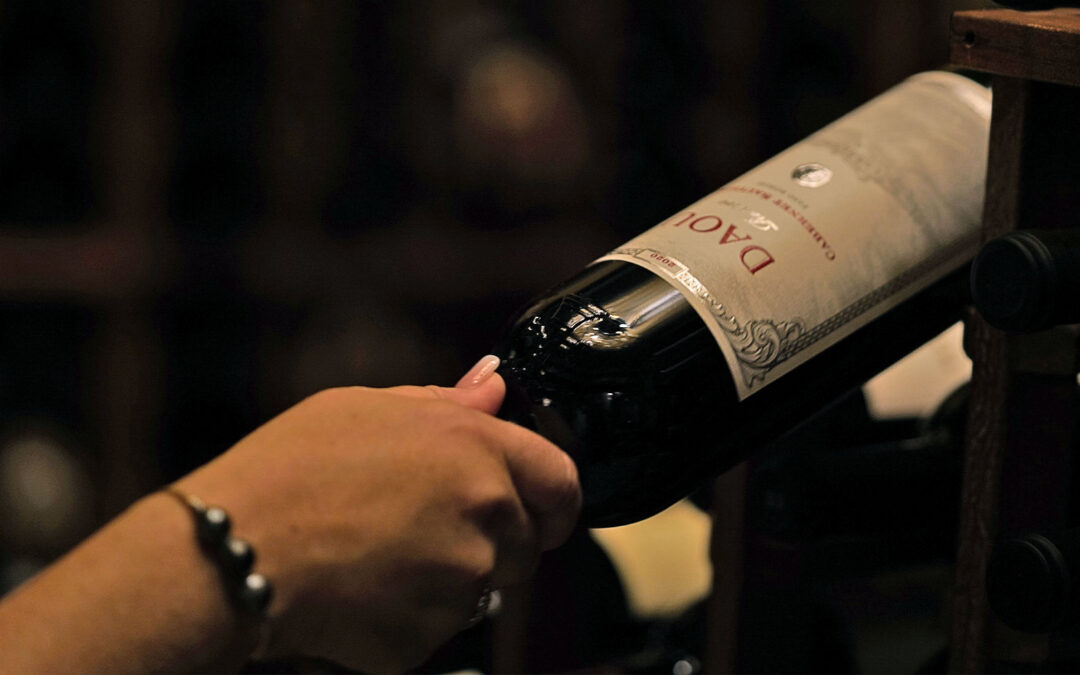 Indulge in the Ultimate Maui Dining Experience: Wine and Steak at Son’z Steakhouse